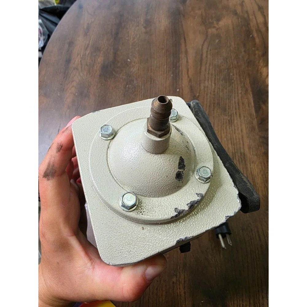Hydrofarm ActiveAqua AAPA70L Air Pump‎ 60W 70L/Min With Cord